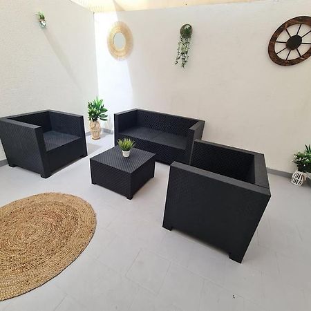 Beautiful Apartment With Patio Torrevieja Dış mekan fotoğraf