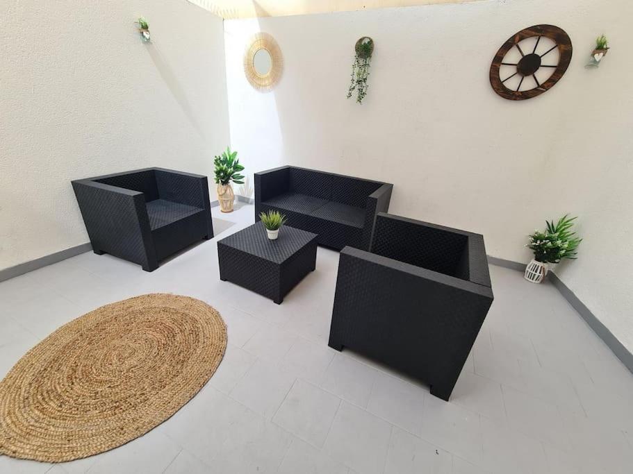 Beautiful Apartment With Patio Torrevieja Dış mekan fotoğraf