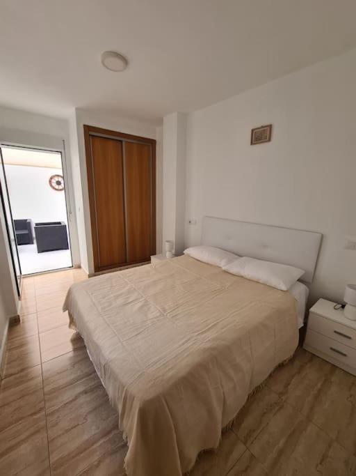 Beautiful Apartment With Patio Torrevieja Dış mekan fotoğraf
