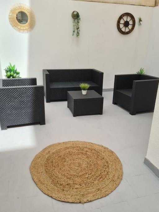 Beautiful Apartment With Patio Torrevieja Dış mekan fotoğraf