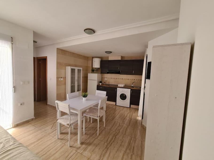 Beautiful Apartment With Patio Torrevieja Dış mekan fotoğraf