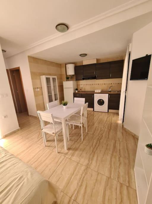Beautiful Apartment With Patio Torrevieja Dış mekan fotoğraf